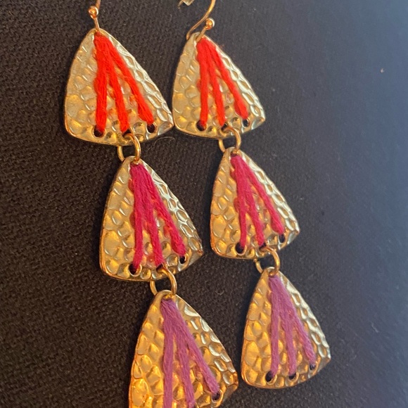 NY&Co 3-tier gold drop earrings with orange, pink & purple accents - Picture 3 of 3